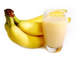 Молочный коктейль с бананом - фото
