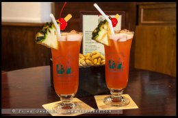 Сингапурский слинг, Singapore Sling, Лонг Бар, Long bar, Отель Раффлз, Raffles Hotel, Сингапур, Singapore