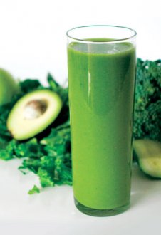 Смузи и сок из зеленых фруктов и овощей: 3 простых рецепта