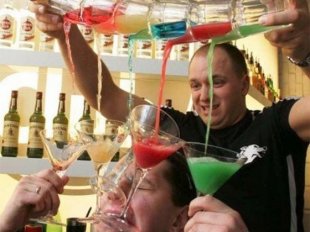 У каждого бармена есть свои секреты приготовления вкусных коктейлей